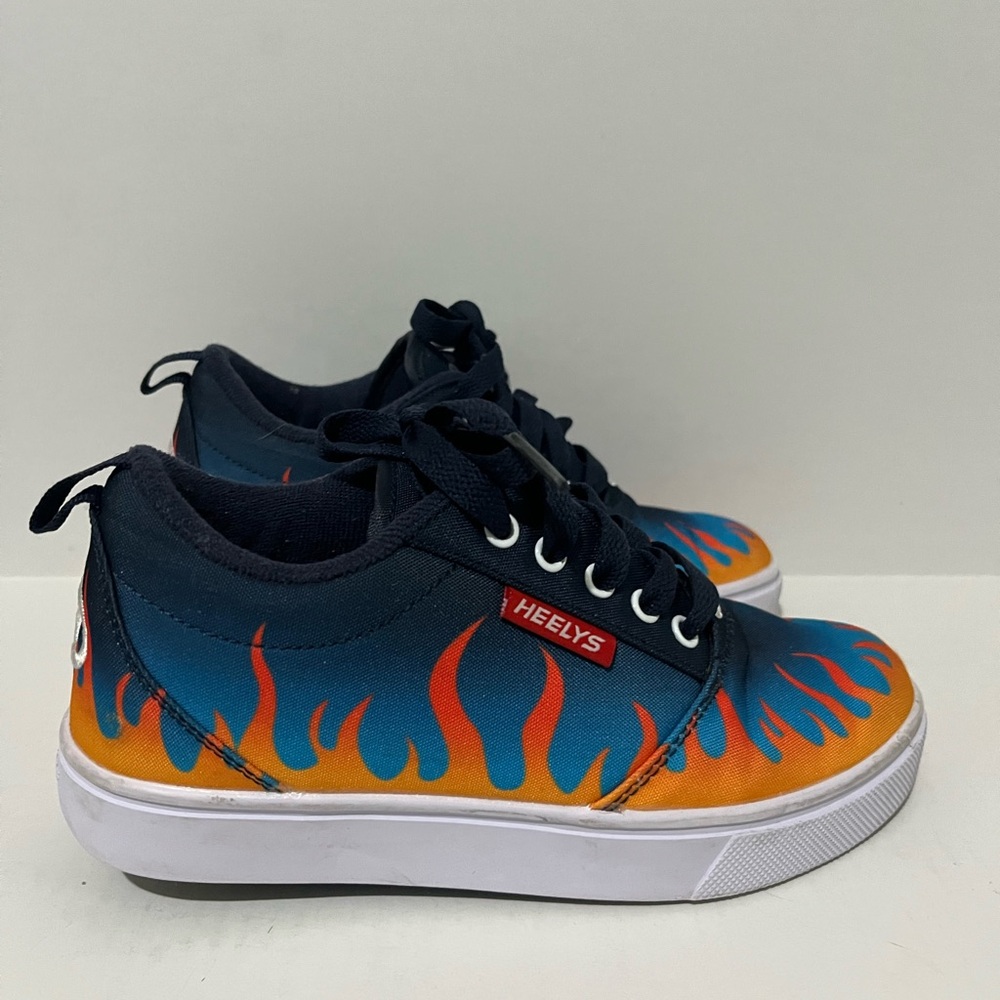 Heelys Flame Design Sneakers
